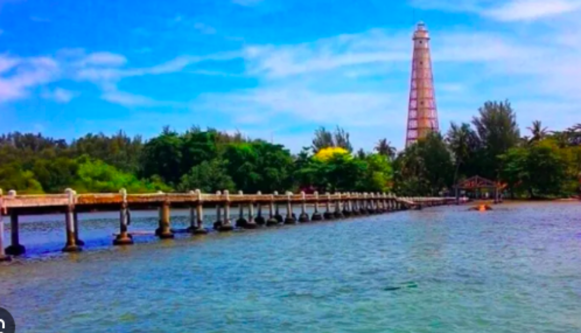 menara di pulau biawak