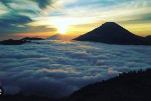 Pemandangan Negeri Diatas Awan Citorek Lebak, Banten
